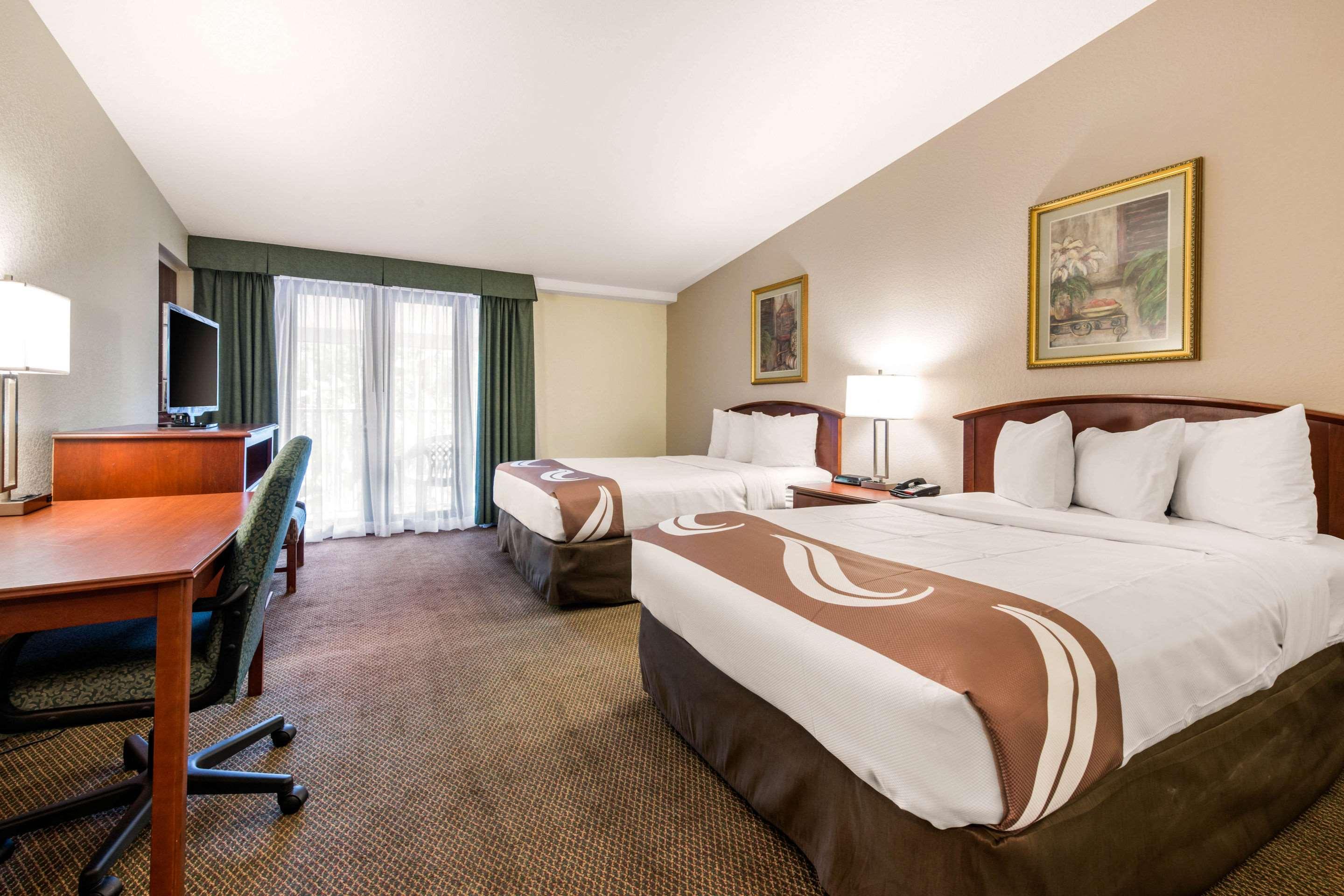 Quality Inn & Suites Tarpon Springs South Экстерьер фото