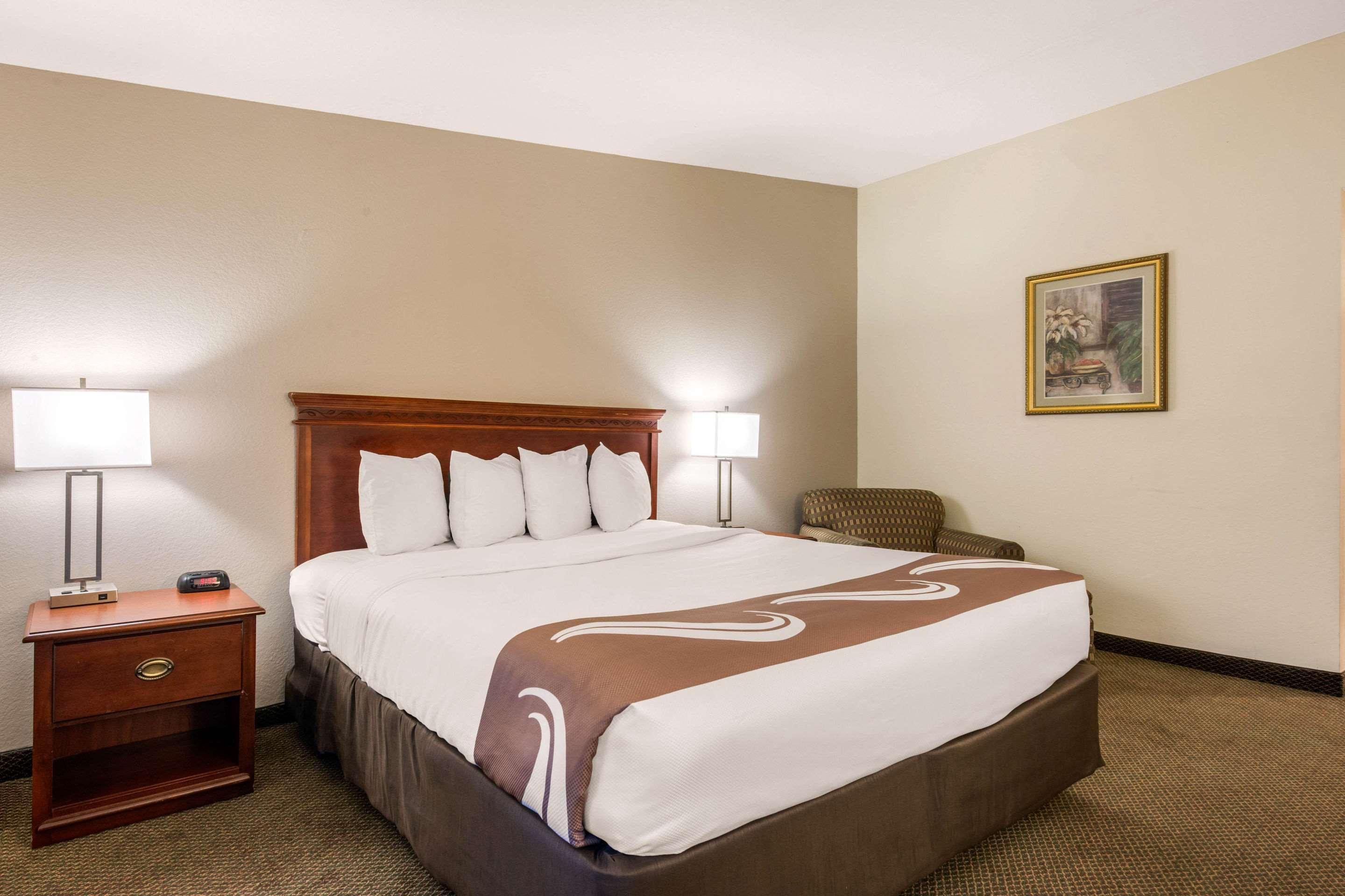 Quality Inn & Suites Tarpon Springs South Экстерьер фото